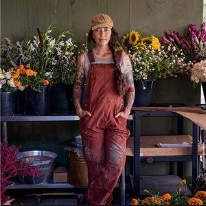 Duluth Trading Co Heirloom Gardening Overalls, size L 31"